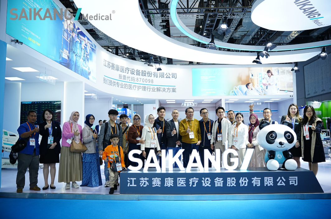 上海CMEF展会圆满收官，5001拉斯维加斯实力破圈，人气“热辣滚烫”！